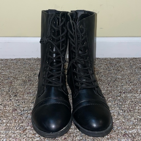 Womens New Charlotte Russe Faux Leather Lace Up Combat Boot - Picture 1 of 9
